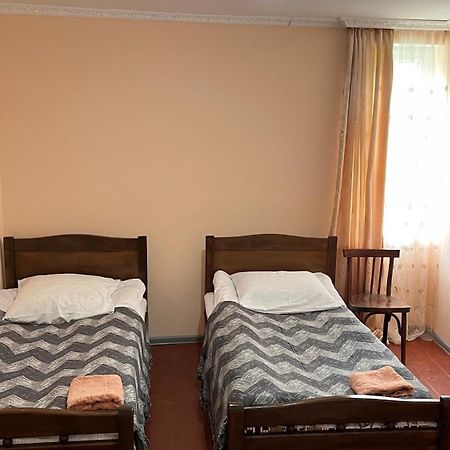 Ciuri'S Guesthouse Zhabeshi ภายนอก รูปภาพ