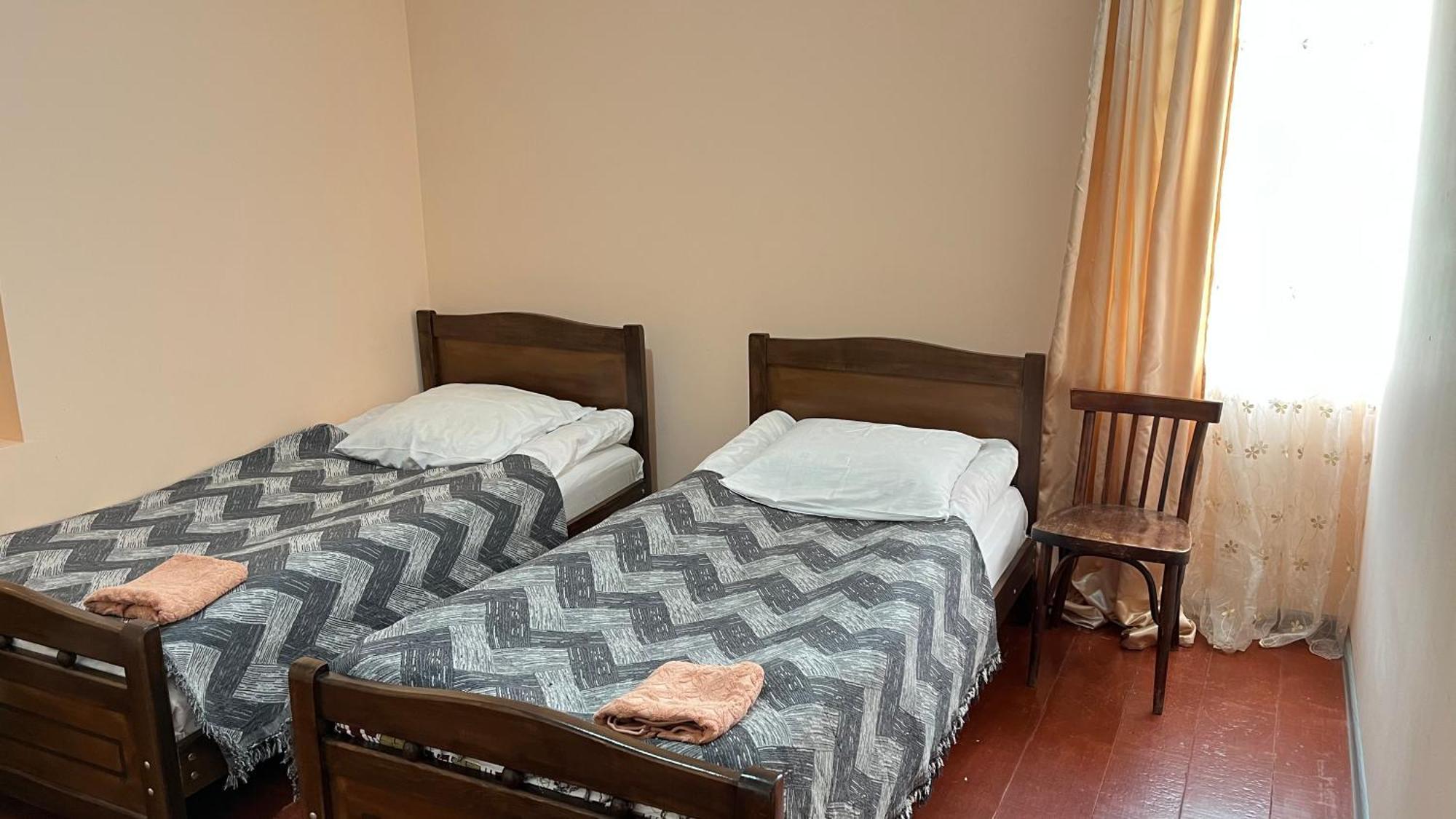 Ciuri'S Guesthouse Zhabeshi ภายนอก รูปภาพ