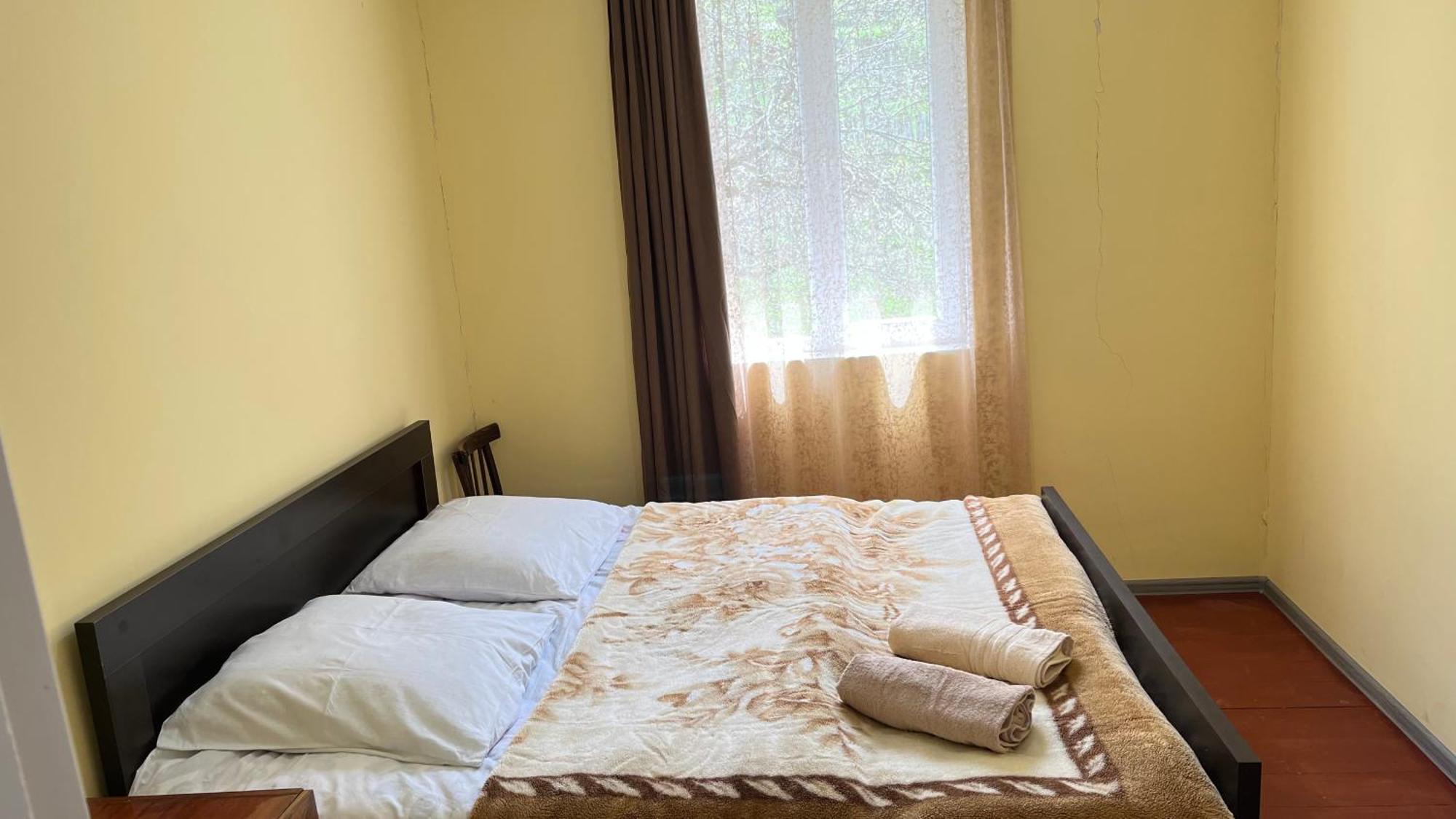 Ciuri'S Guesthouse Zhabeshi ภายนอก รูปภาพ